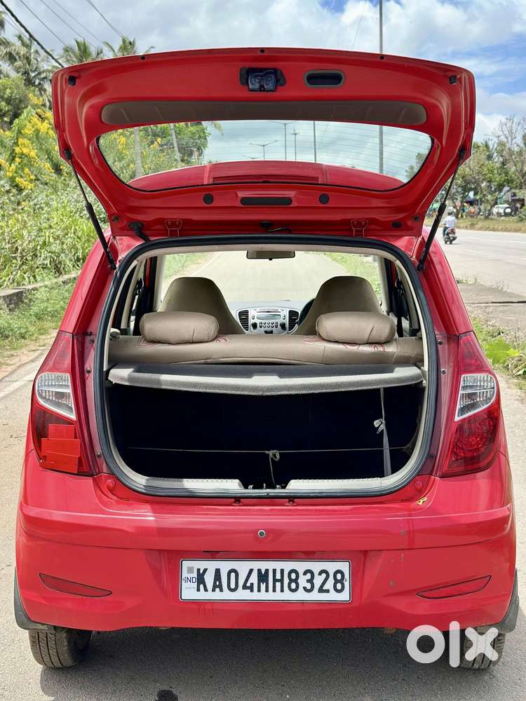 Hyundai I10 Sportz At, 2010, Petrol