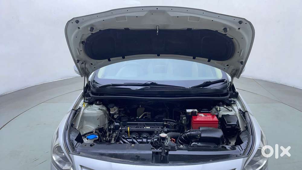 Hyundai Verna Fluidic 1.6 Vtvt Sx, 2017, Petrol