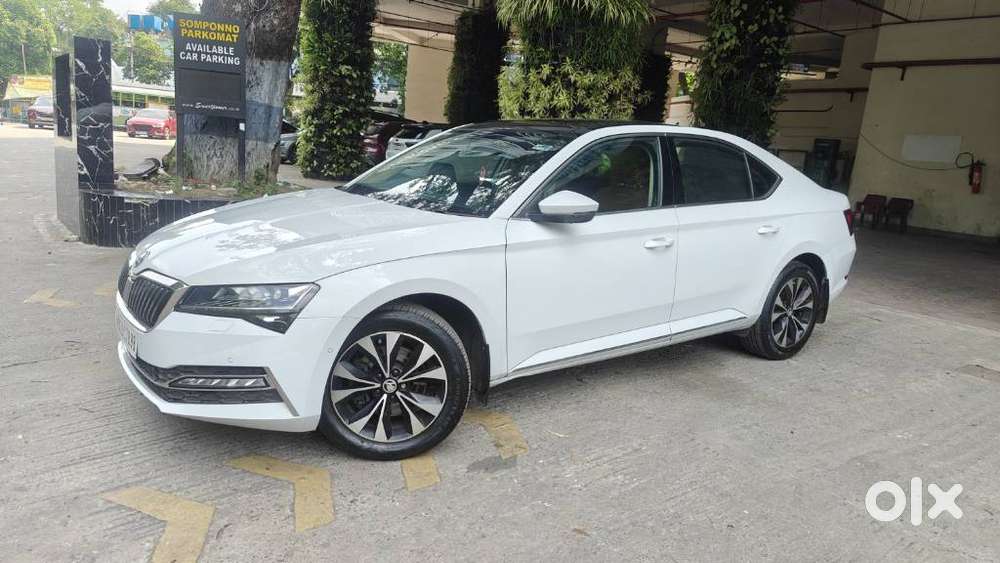 Skoda Superb 2.0 L&k Tsi At, 2022, Petrol