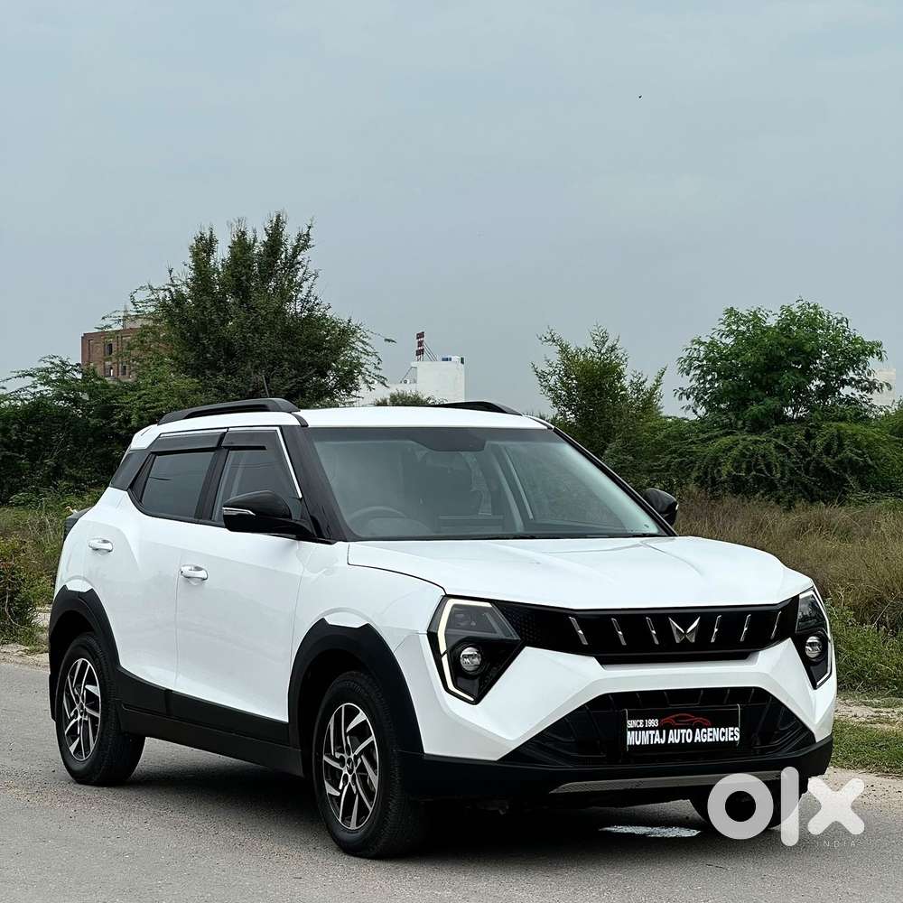 Mahindra Xuv 3xo Ax5 Pm Mt, 2025, Petrol