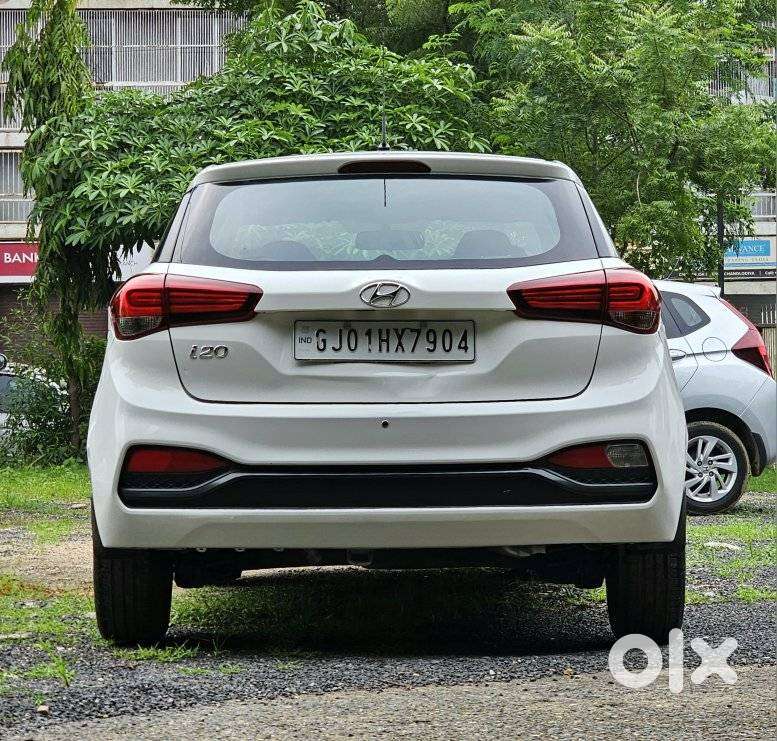 Hyundai I20 Petrol Cvt Magna Executive, 2018, Petrol