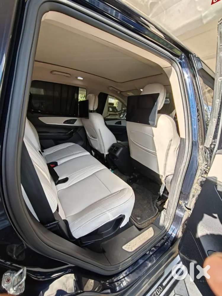 Mahindra Xuv700 Diesel Mt 2024