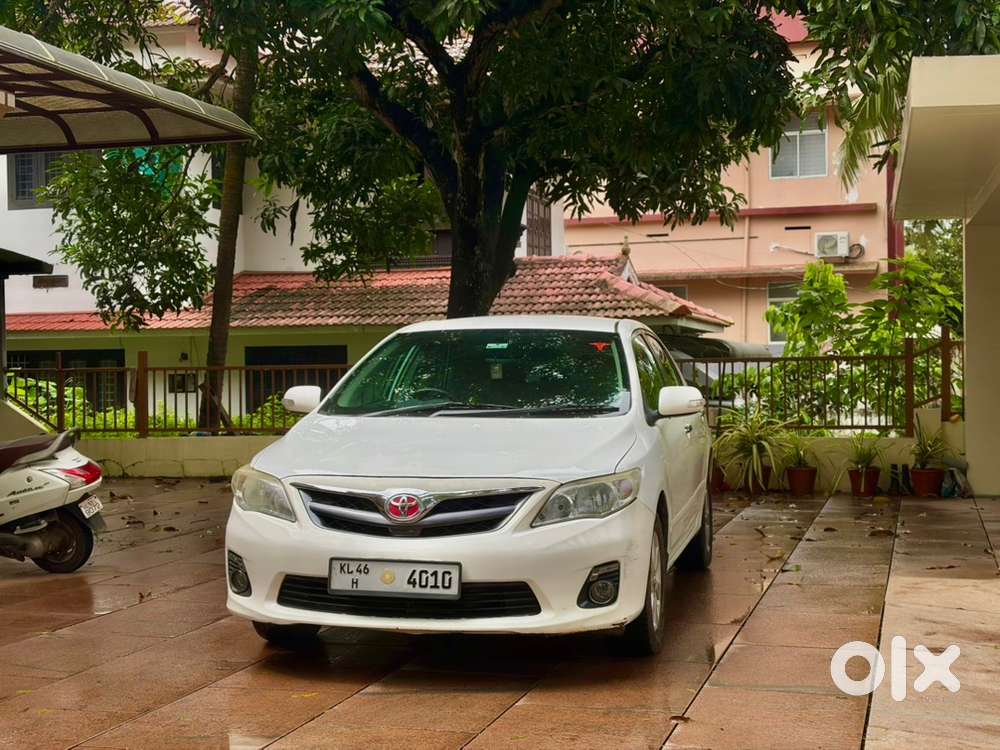 Toyota Corolla Altis 2013