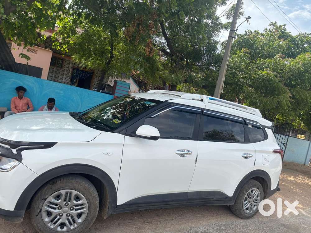 Kia Carens 2023 Petrol Good Condition