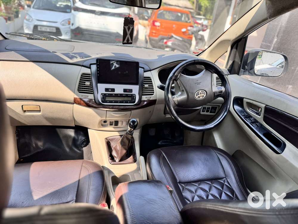 Toyota Innova [2013-2016] 2.5 V Diesel 7 Str, 2014, Diesel