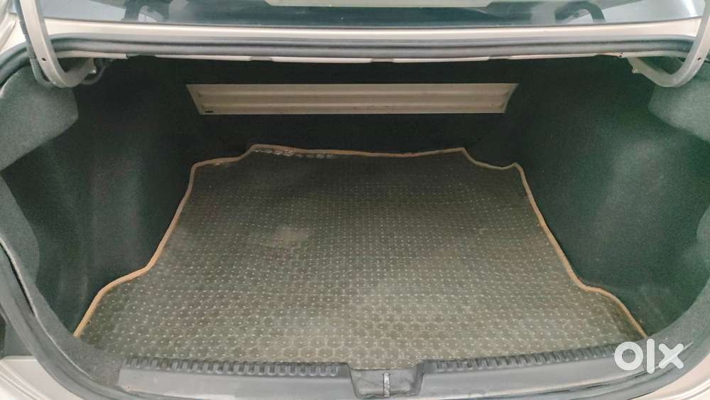 Volkswagen Vento 2010-2013 Petrol Highline, 2013, Petrol