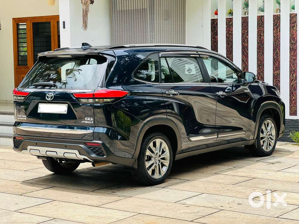 Toyota Innova Hycross 2.0 Zx (o) Hybrid 7 Str, 2024, Petrol