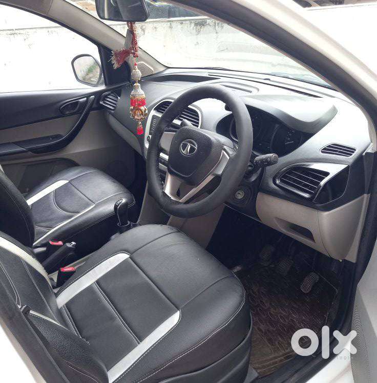 Tata Tiago 1.2 Revotron Xt, 2016, Petrol