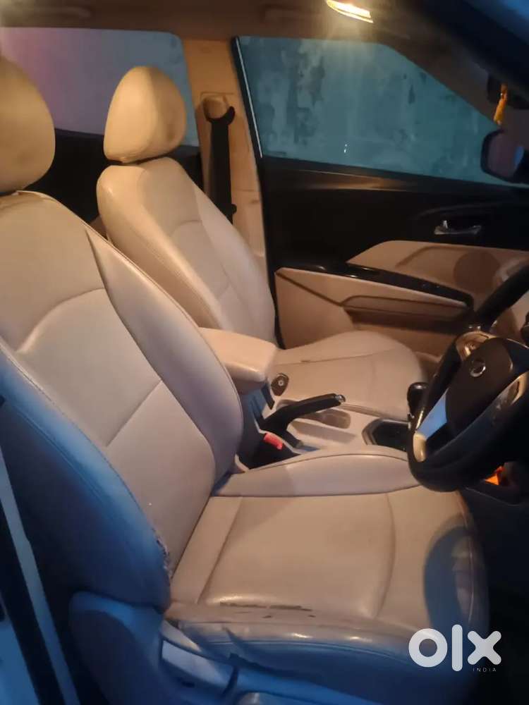 Mahindra Xuv300 2020 Petrol Well Maintained
