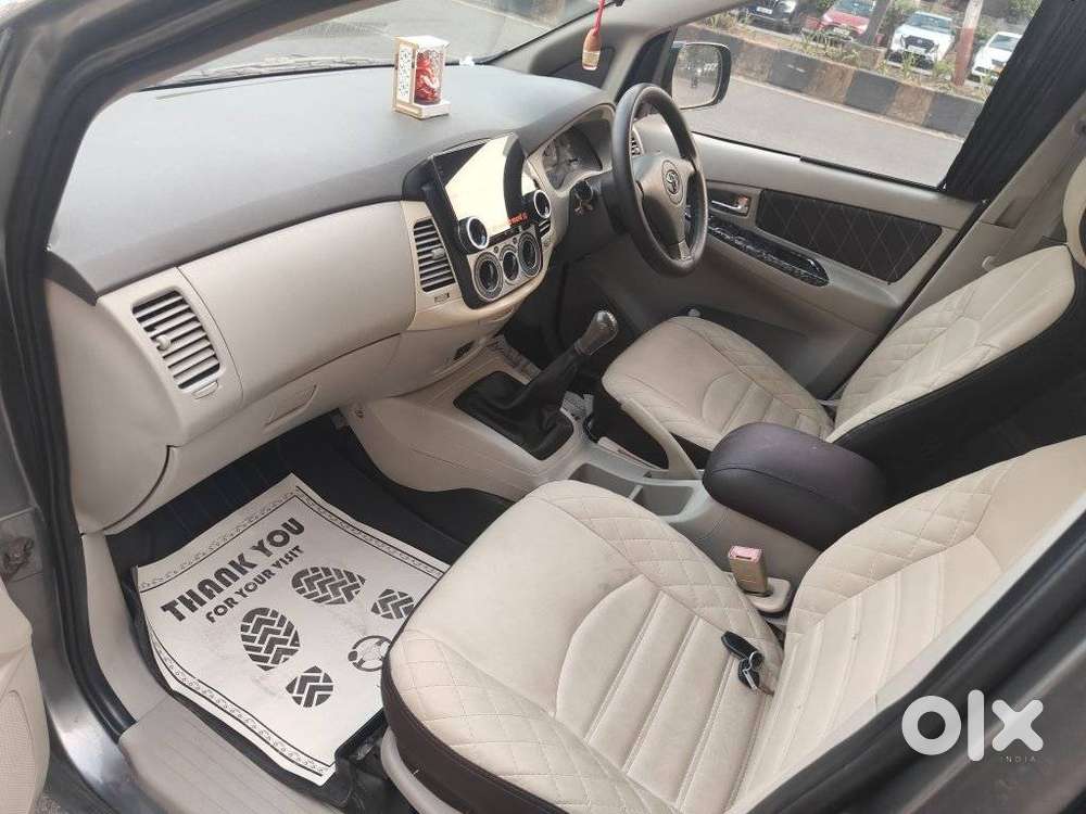 Toyota Innova 2.5 G (diesel) 8 Seater, 2011, Diesel