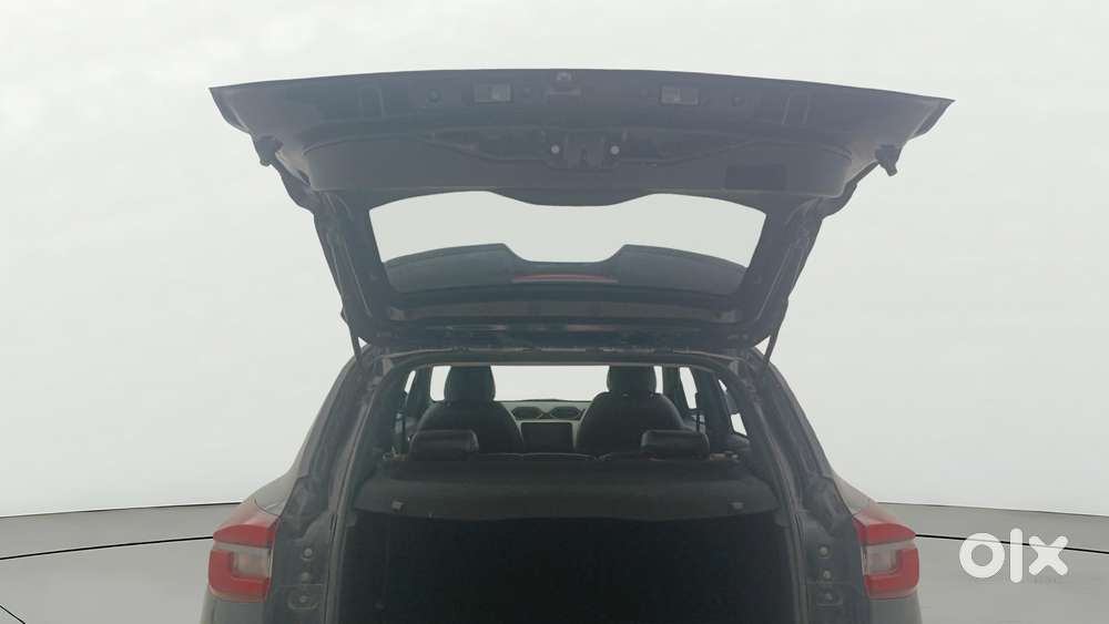 Nissan Magnite 1.0 Xv, 2022, Petrol
