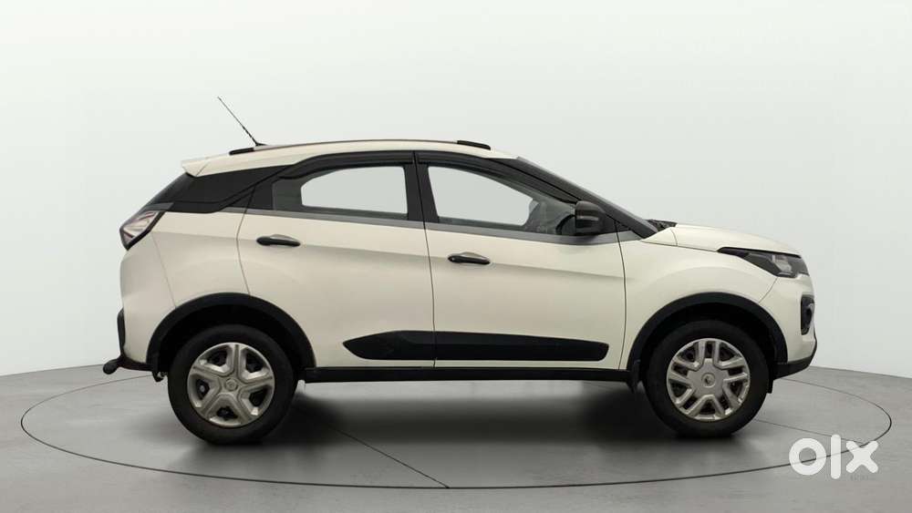 Tata Nexon 1.5 Revotorq Xma Amt, 2021, Petrol