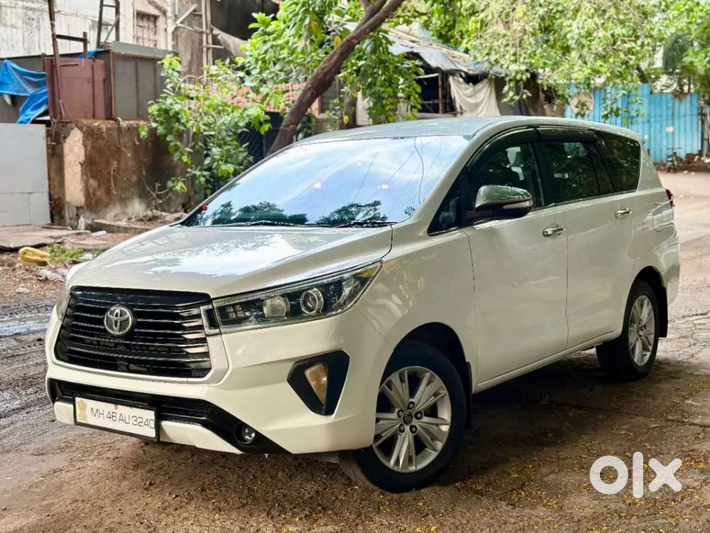 Toyota Innova Crysta 2.8 Zx At 7 Seater, 2016, Diesel
