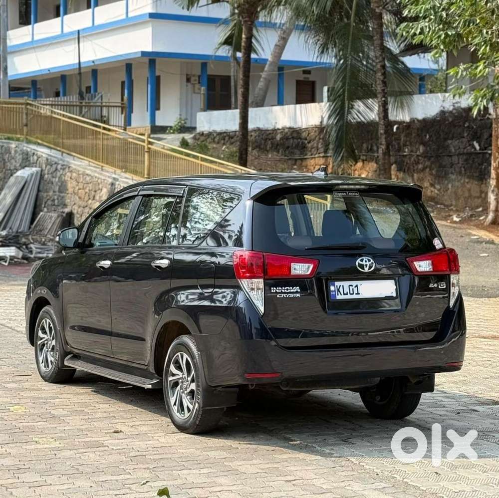 Toyota Innova Crysta 2021