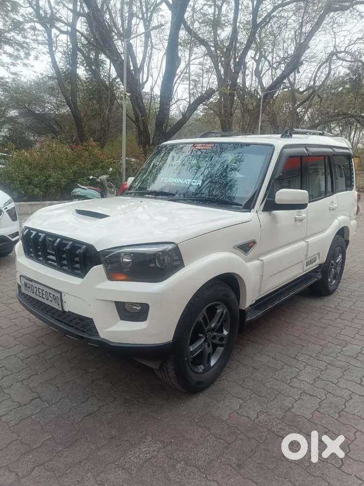Mahindra Scorpio S10 2016