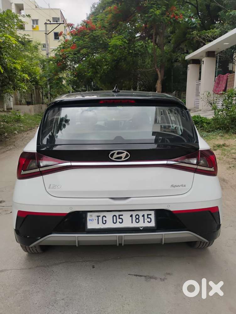 Hyundai I20 Sportz 1.2 Mt Dual Tone, 2024, Petrol