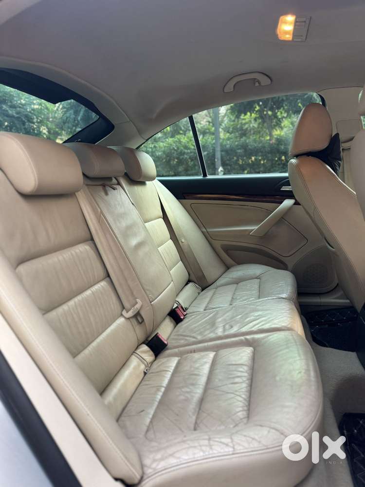 Skoda Laura Ambiente 2.0 Tdi Cr Automatic, 2011, Diesel