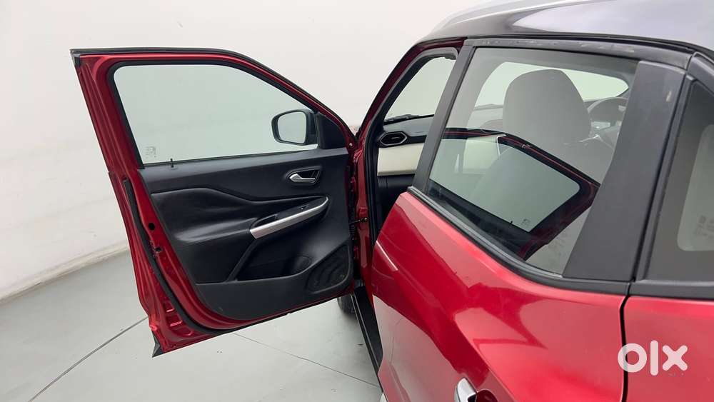 Nissan Magnite 1.0 Xv Dual Tone, 2023, Petrol