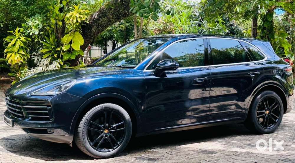Porsche Cayenne - Fully Loaded - Clean Car