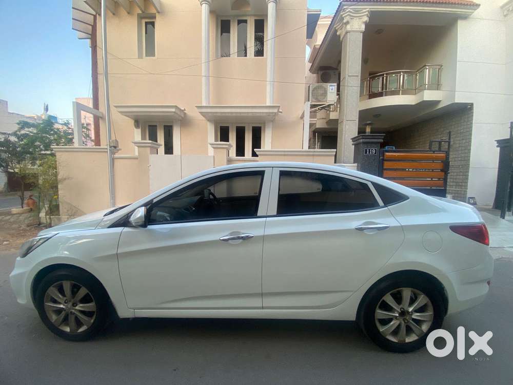 Hyundai Fluidic Verna 1.6 Vtvt S (o) Automatic, 2011, Petrol