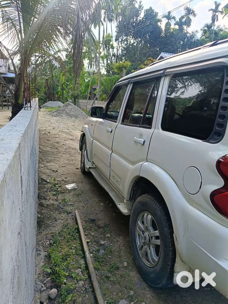Mahindra Scorpio Classic 2012 Diesel 100000 Km Driven