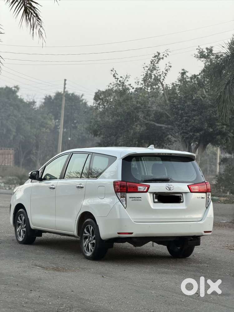 Toyota Innova Crysta 2.4 V, 2022, Diesel