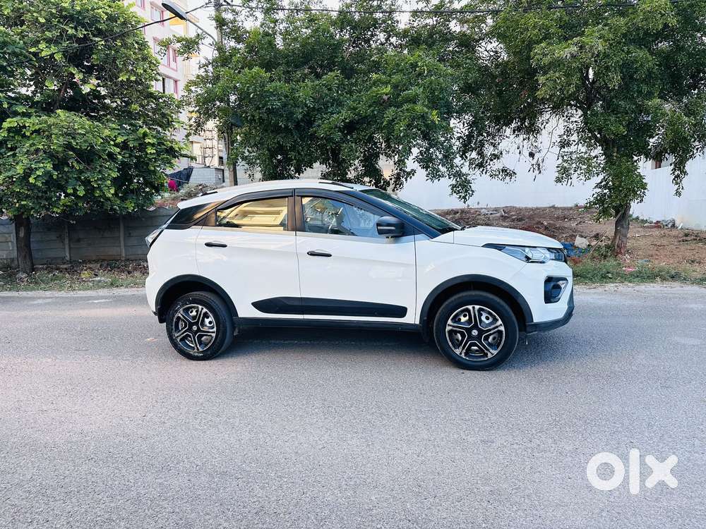 Tata Nexon 1.2 Revotron Xm (s), 2021, Petrol