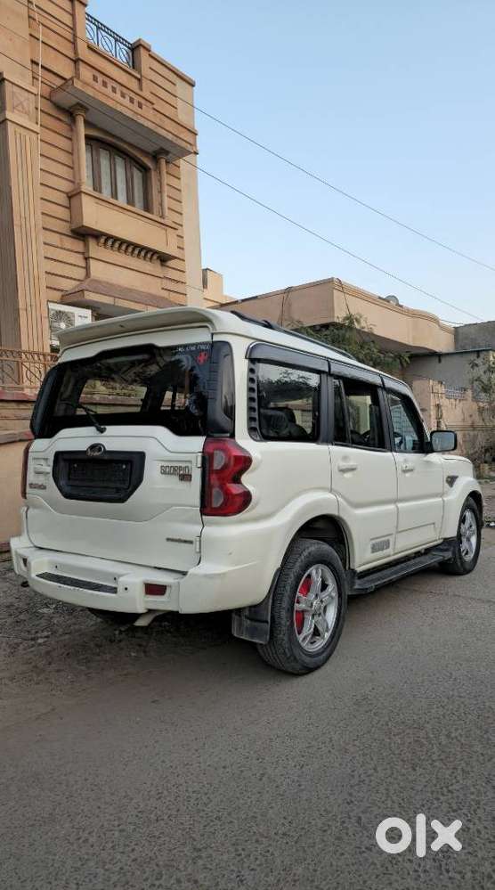 Mahindra Scorpio S10, 2017, Diesel