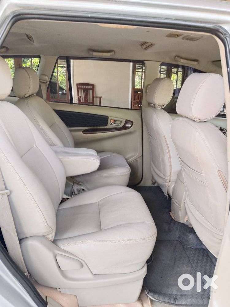 Toyota Innova 2.5 V 7 Str, 2012, Diesel