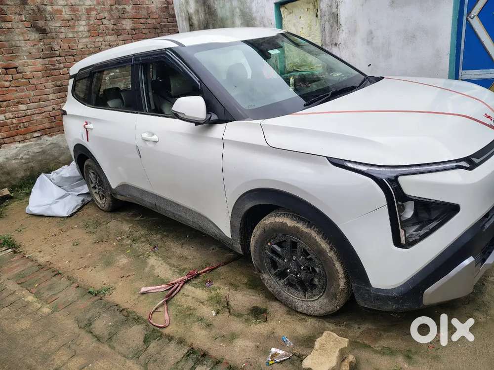 Kia Carens Clavis Petrol Manual 2025 Car