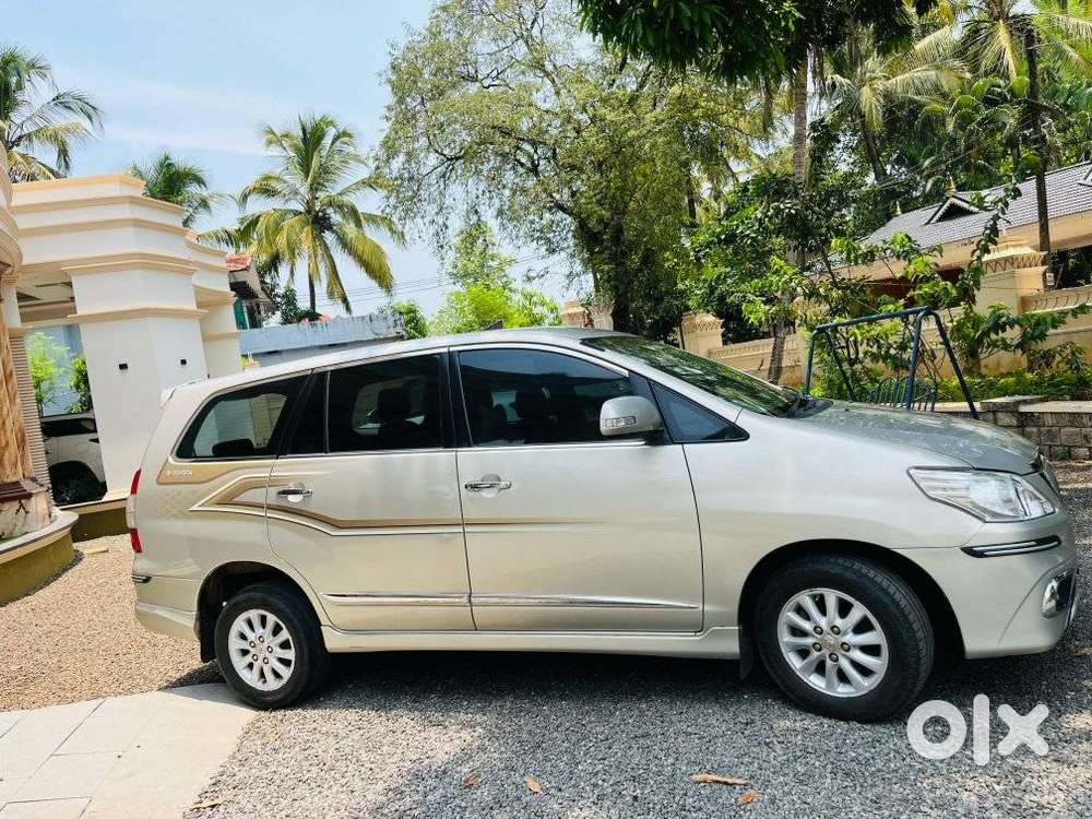 Toyota Innova 2.5 Zx 7 Str Bs-iv, 2014, Diesel