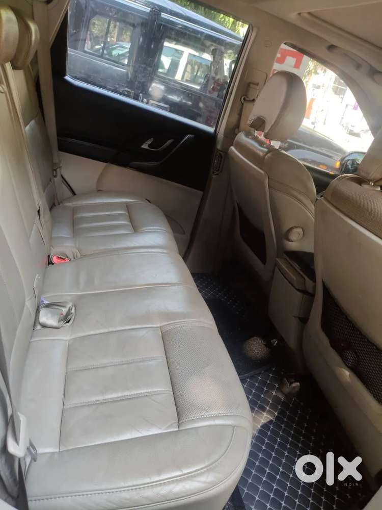 Mahindra Xuv500 At W10 Fwd, 2016, Diesel