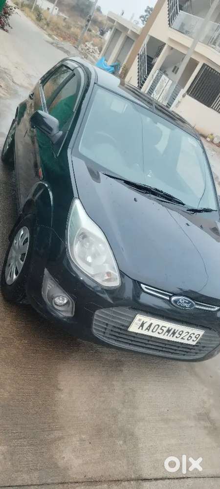 Ford Figo 2013 Diesel 106000 Km Driven Company Maintenance New Tyres