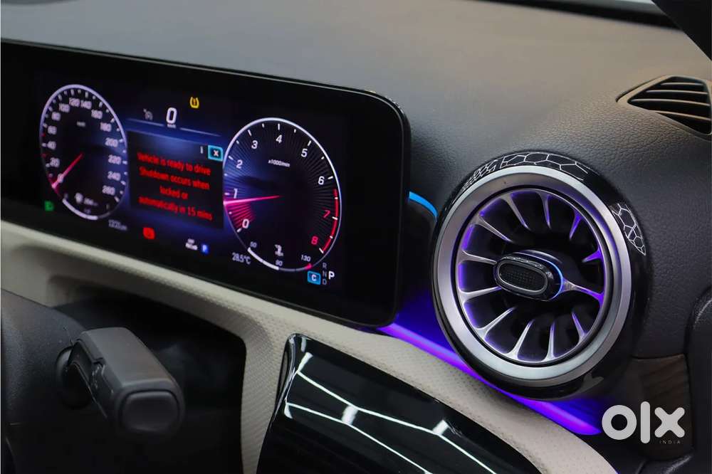 Mercedes-benz A-class Limousine 200, 2024, Petrol