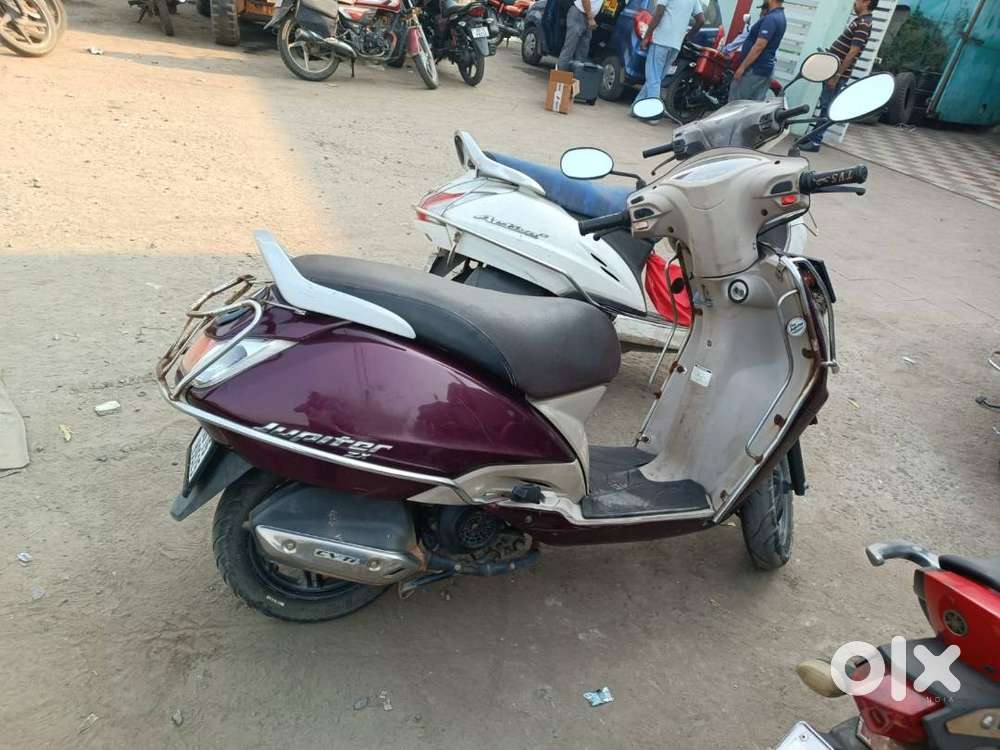 Used Scooters in Adarsha Colony - Buy Second Hand Scooters