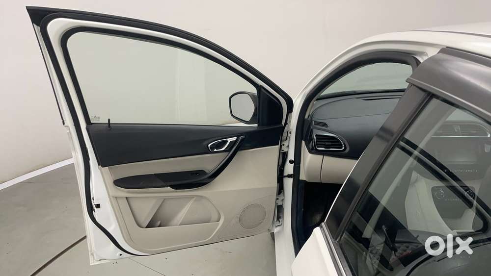 Tata Tigor Xza Plus, 2022, Petrol
