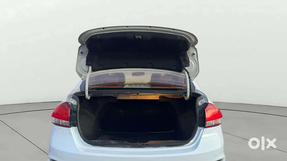 Maruti Suzuki Ciaz 1.5 Zeta Shvs Mt, 2018, Petrol