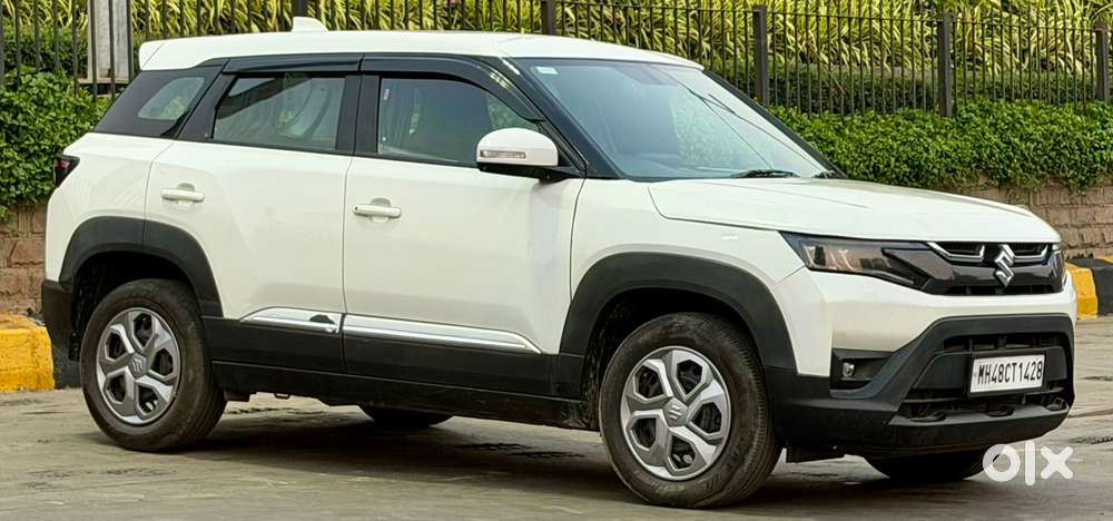 Maruti Suzuki Brezza 1.5 Vxi Smart Hybrid, 2023, Petrol