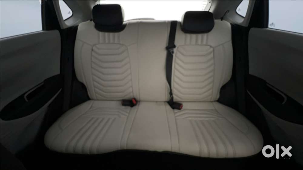 Hyundai New I20 1.2 Asta (o) Mt, 2023, Petrol