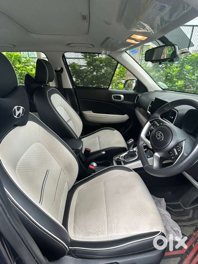 Hyundai Venue Petrol 2023