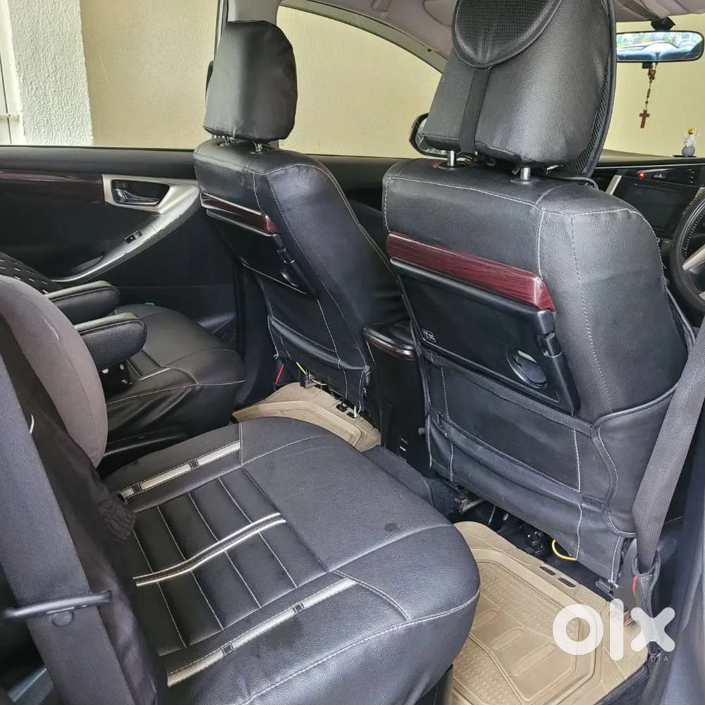 Toyota Innova Crysta 2016 Diesel 221442 Km