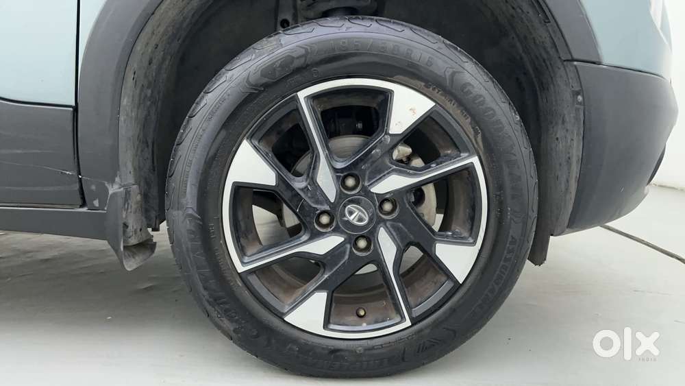 Tata Punch Accomplished Dazzle Sunroof Cng, 2023, Cng & Hybrids