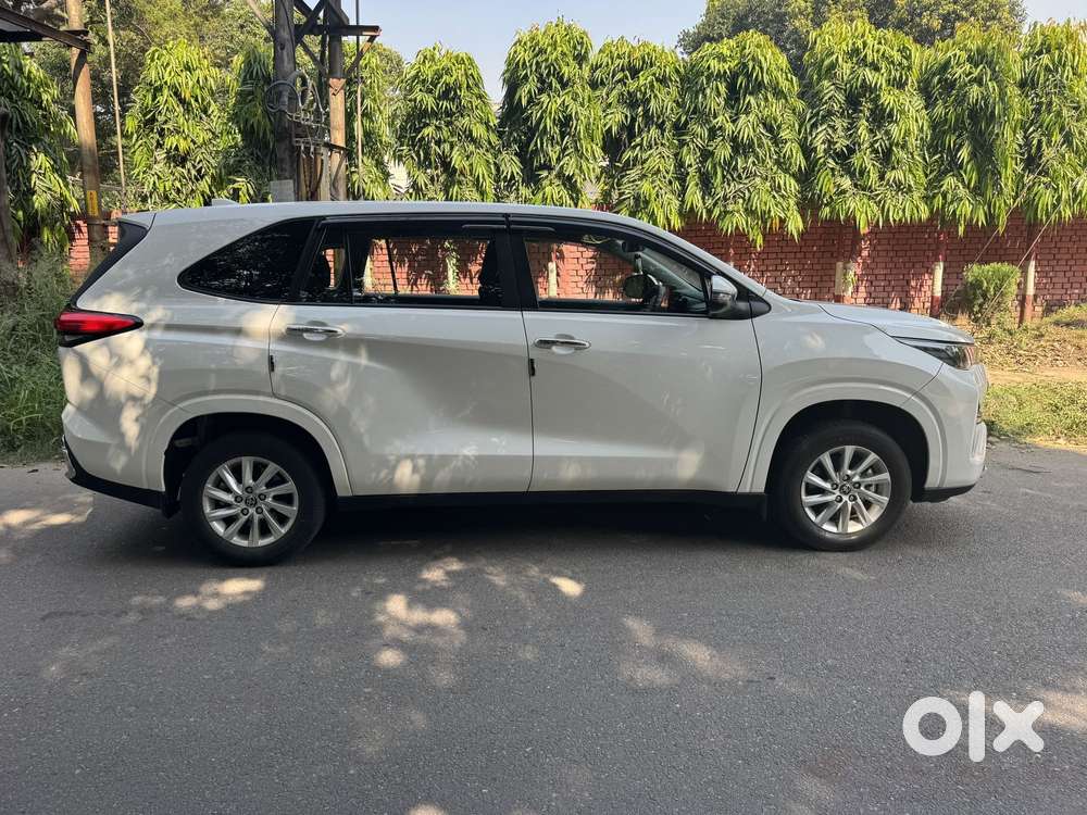 Toyota Innova Hycross 2.0 Gx 8 Str, 2025, Petrol
