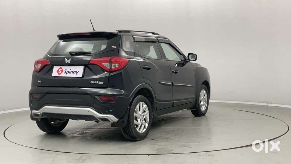 Mahindra Xuv300 W8 Amt Optional Diesel, 2023, Petrol