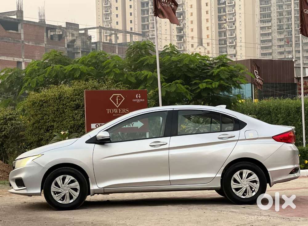 Honda City I-vtec Sv, 2017, Petrol