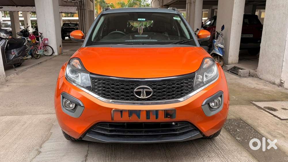 Tata Nexon Diesel 2018 - Dualtone Marigold Grey Automatic Diesel