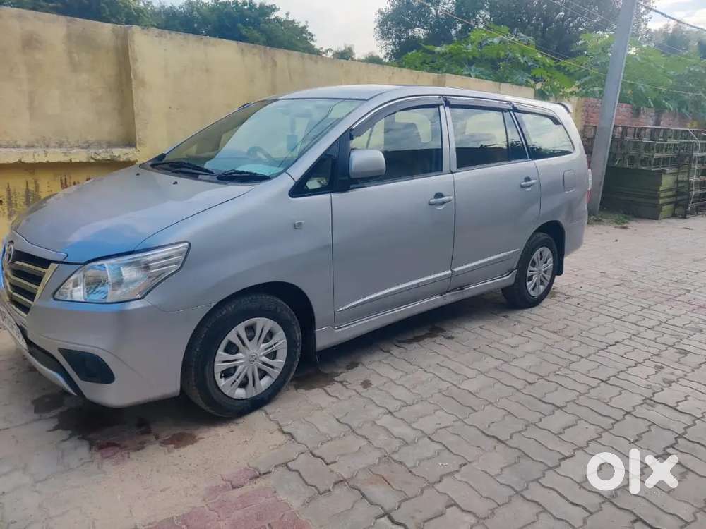 Toyota Innova 2015 Diesel Well Maintained