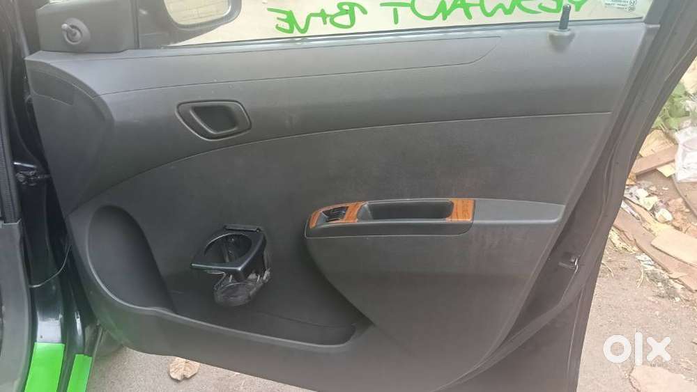 Chevrolet Beat, 2011, Petrol