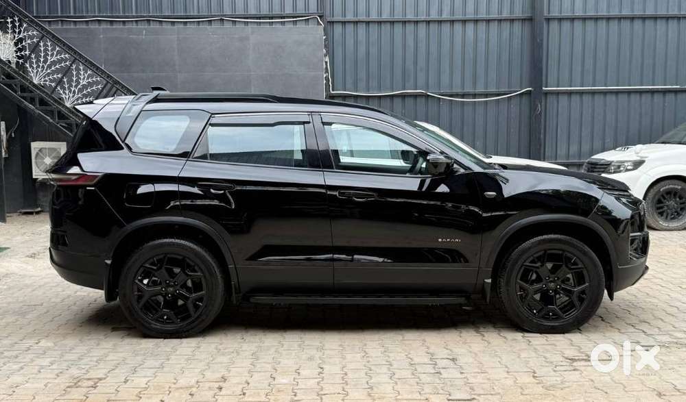 Tata Safari Accomplished X Plus 7 Str Dark Edition, 2026, Diesel