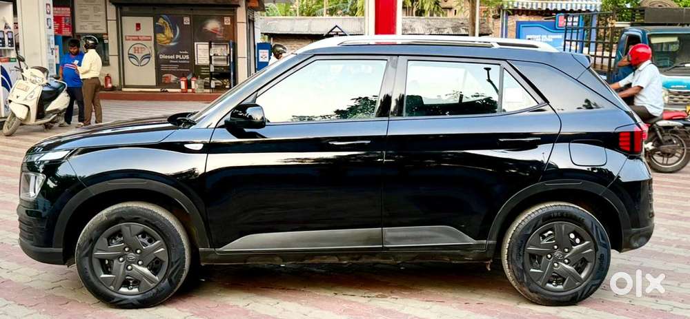 Hyundai Venue S 1.2 Petrol, 2024, Petrol